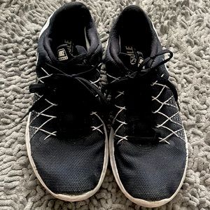 Nike fury 2 black use